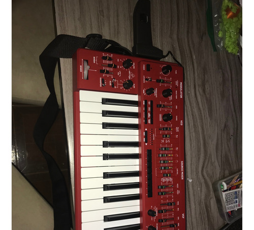 Sintetizador Behringer Ms1