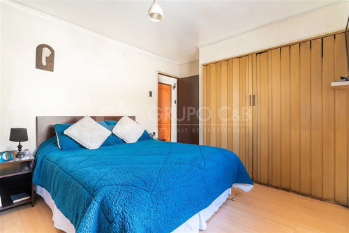 Casa En Venta De 4 Dorm. En Macul