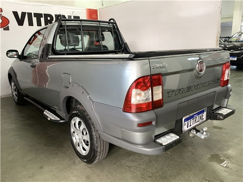 Fiat Strada 1.6 Mpi Trekking Cs 16v Flex 2p Manual