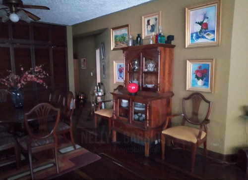Se Vende Interesante Casa En Parte Alta De La Florida Con 4 Amplios Apartamentos