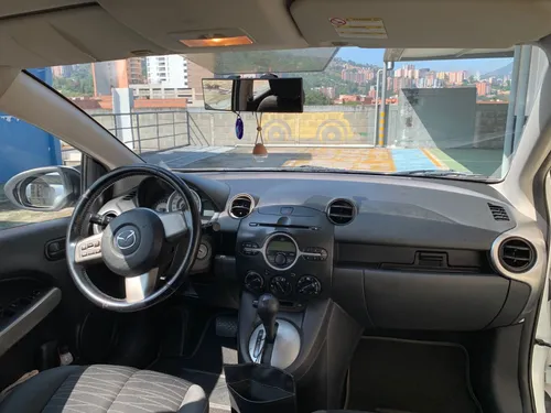 Mazda 2 215HA8