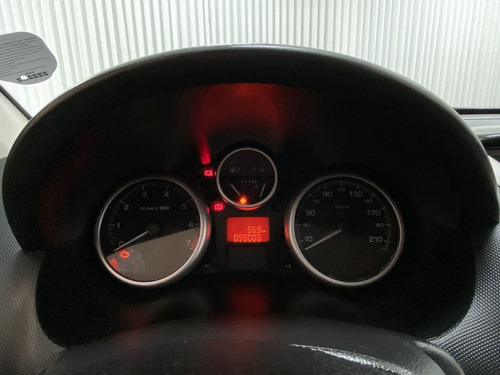 Peugeot 207 Hatch Xr 1.4 8v (flex) 4p