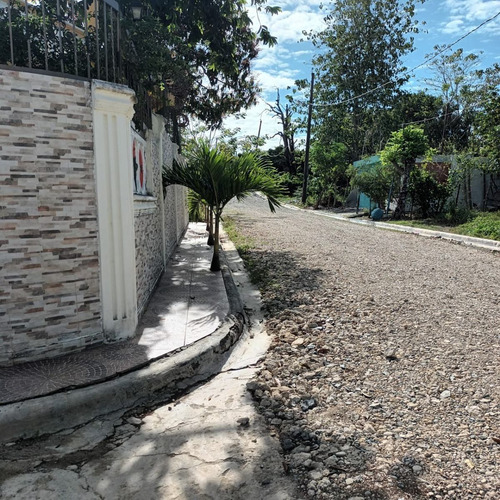 Imagen 11 de 24 de Vendo Solar De 144,09 M2 Con Títulos Deslindados Con Todos Sus Servicios / Listo Para Construir / Estamos Ubicado En Una Parte Tranquila En Villa Mella Alejado Del Bullicio Y De Contaminación