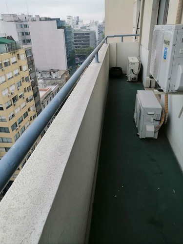18 De Julio Y Río Branco, Piso Alto Con Vista !!!