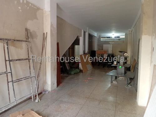 Amplio Local Comercial En Venta En Pleno Centro De Barquisimeto, A Pie De Calle En La Avenida 20 - M -c -t- #// Monica Carrasquel, Rah Centro Occidente /*# Oportunidad De Inversion