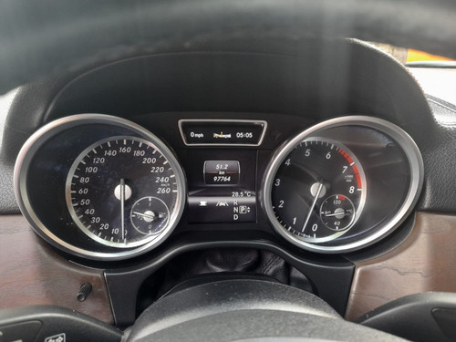 Imagen 5 de 10 de Mercedes Ml500