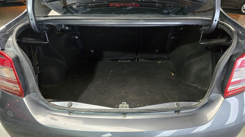 Renault Logan 1.6 Intens