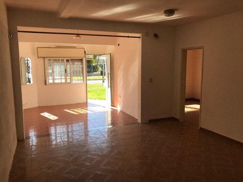 Imagen 6 de 17 de Venta. Propiedad Con Dos Ph De 2 Ambientes - San Miguel