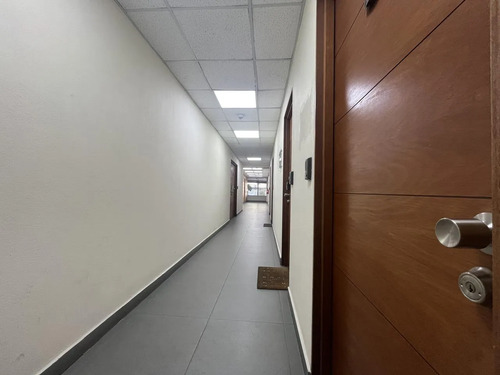 Venta Oficina 20m2, 1p-1b, Metro Bella Vista De La Florida