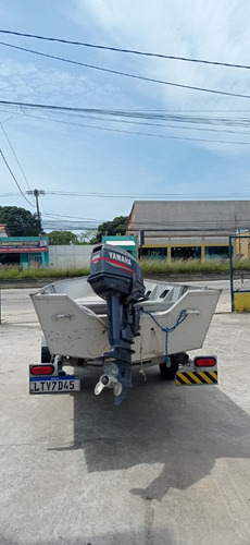 Imagem 3 de 6 de Lancha De Aluminio Levefort Yamaha 25 Hp 2015