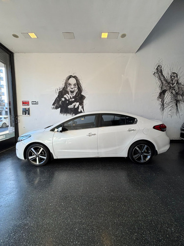 Kia Cerato 2.0 Sx At6