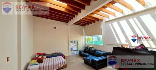 Venta De Casa Con 3 Departamentos En Cuernavaca, Morclave 3934