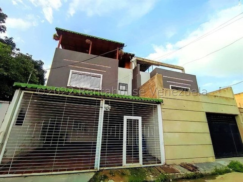 Imagen 21 de 21 de Preciosa Casa En Venta Urbanismo Privado Las Amazonas, Santa Rita 22-27838 Hc