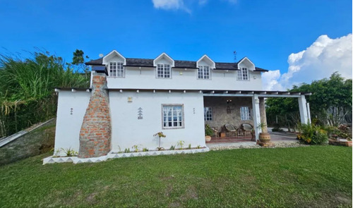 Casa Tipo Chalet Cerca De La Utal pueblo De San Antonio De Los Altos