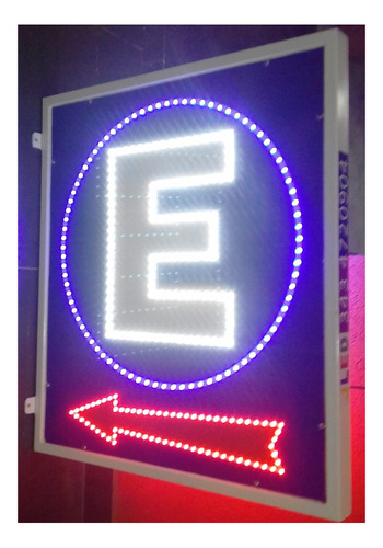 Cartel Led Estacionamiento 50 X 40 Cm Doble Faz Con Flecha