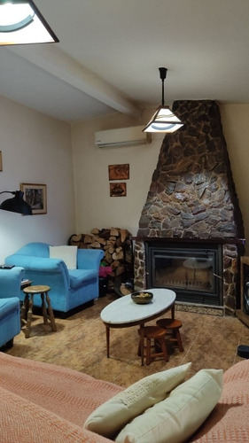 Imagen 7 de 18 de Casa 3 Dormitorios Con 1230 Mts De Terreno Barrio Ideal