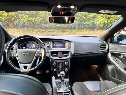 Volvo V40 2.0 T4 Drive-e R-design