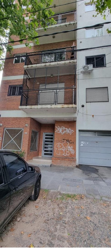 En Venta En Palomar Hermoso Y Amplio Departamento De 2 Ambientes Con Cochera A 3 Cuadras De La Estacion Palomar F: 9396