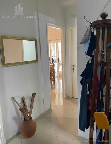 Imagen 4 de 8 de Casa 4 Ambientes Venta Hurlingham Oportunidad Barrio Inglés