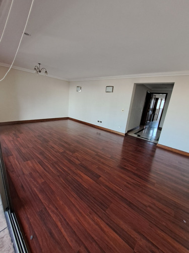 Departamento Amplio Con Ubicación Privilegiada