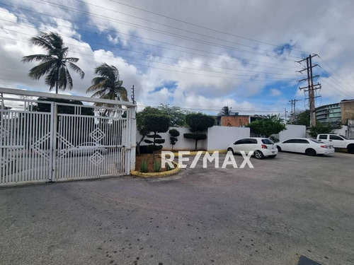 Imagen 16 de 22 de Town House En Urb. Villas Palm Beach En Los Robles Isla De Margarita