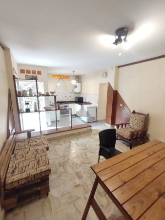 Imagen 6 de 8 de Alquiler - Caseros - Uso Solo Profesional - Casa Tres Ambientes