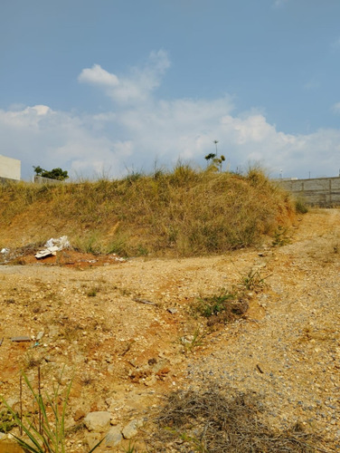 Exclusiva Parcela En Venta Urbanización Guataparo Country Club. Luz Coelho