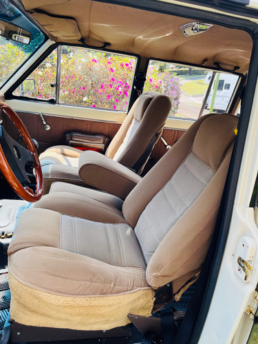 Jeep Wagoneer