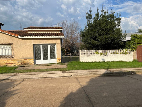 Vendo Casa Tipo Chalet En Caseros, Entre Ríos.