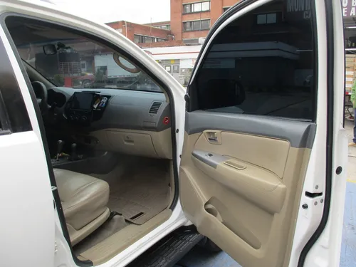 Toyota Fortuner Sr5 4x4 2700cc At Aa