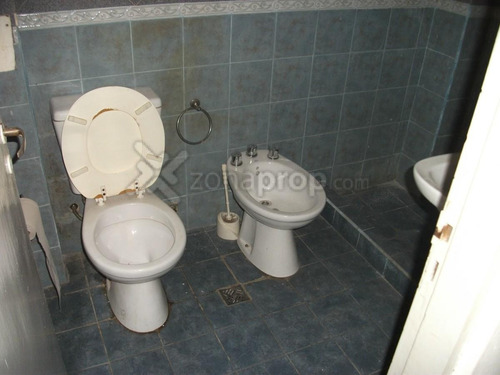Imagen 13 de 14 de Zeballos Al 4600 - Villa Dominico - 6 Dptos Tipo Casa