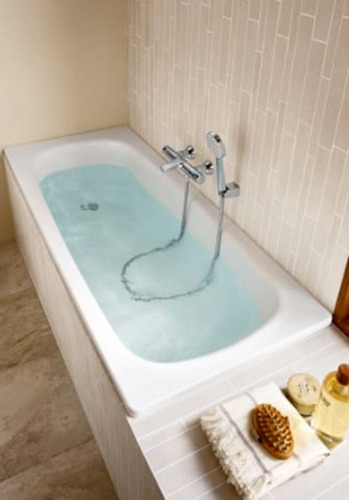 Bañera empotrada Roca Sacha de 1700mm x 700mm x 397mm color blanca