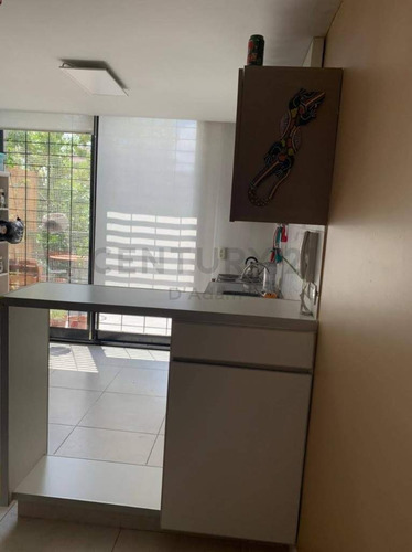 Semipiso Divisible Con Balcón Terraza Y Parrilla Propia