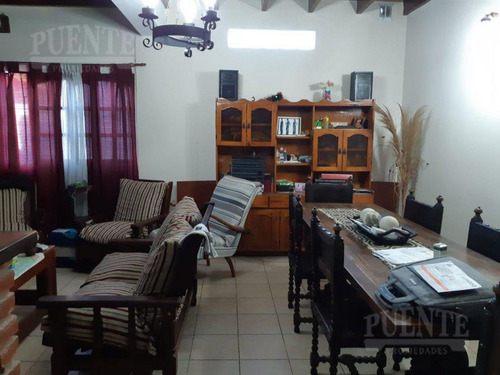 Imagen 3 de 12 de 2 Casas - Lomas De Zamora - Ideal Renta - Venta Con Renta
