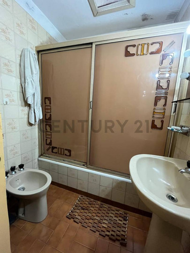 Venta Casa 4 Ambientes+escritorio - Patio - Parrilla - Terraza - Floresta