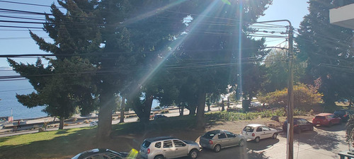 Departamento En Venta En Bariloche. Vista Al Lago. Cochera. Gimnasio Salón.