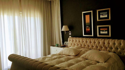 Imagen 21 de 25 de Moderna Casa En Venta Con Pileta Sobre El Golf, El Canton
