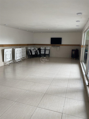 Departamento En Venta De 2 Dorm. En Puerto Varas