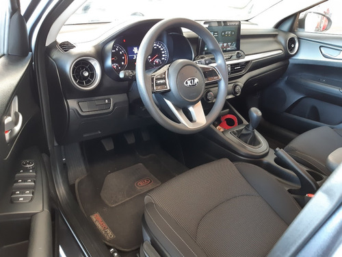 Kia Cerato Vivro 1.6 L Mt 2021 0 Km.
