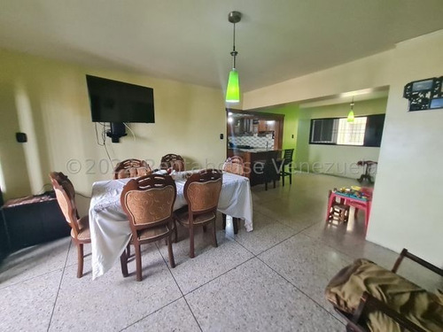 Imagen 12 de 30 de Apartamentos En Venta En Zona Centro Barquisimeto, Lara #22- 25612 Profesional Inmobiliario : Romer Gonzalez 04147086673