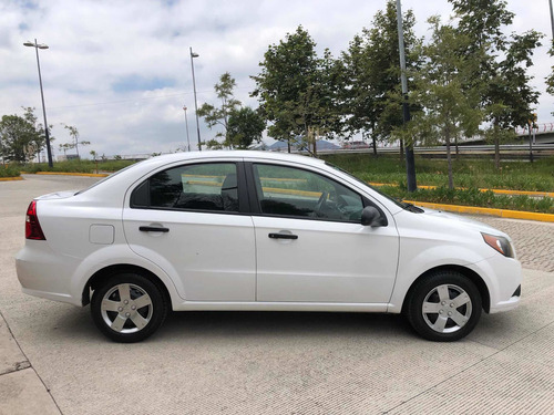 Imagen 7 de 14 de Chevrolet Aveo Ls Aa Radio Nuevo Aut 2016