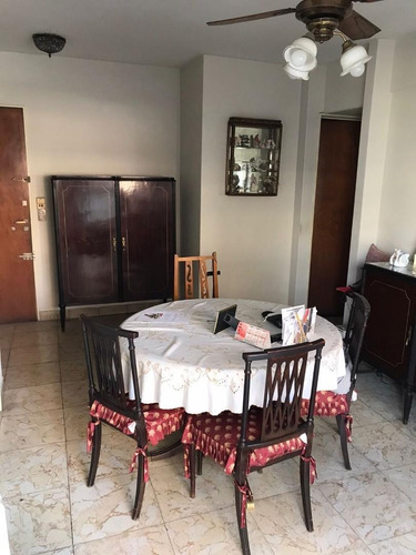 Imagen 2 de 14 de Venta! Departamento De 3 Ambientes Al Frente Con Balcón (flores)