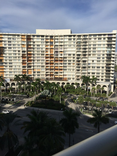 Imagen 7 de 14 de Hollywood - Miami - The Tides