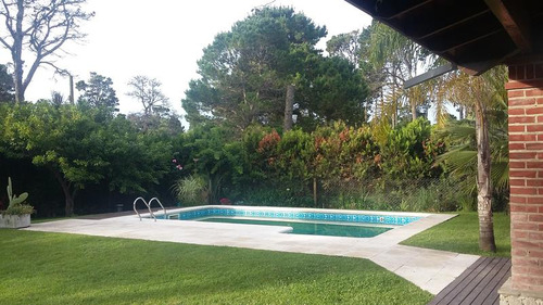 Excelente Chalet En Los Alamos, Con Piscina Climatizada - Pinamar