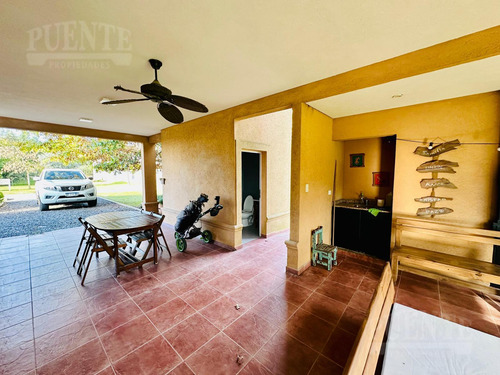 Casa En Barrio Fincas De San Vicente Golf Venta - Alquiler Amueblado