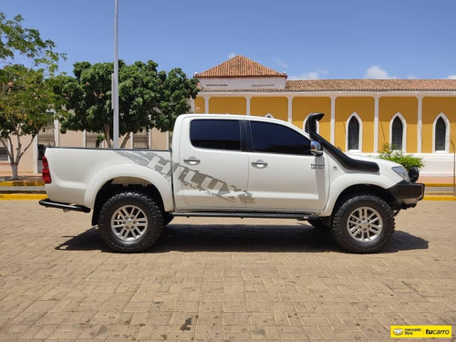 Imagen 5 de 14 de Toyota Hilux Kavak 4x4