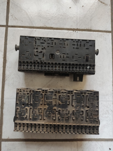 Caja Fusibles Jetta A2 Mk2 Golf A2 Mk2 (Usado)