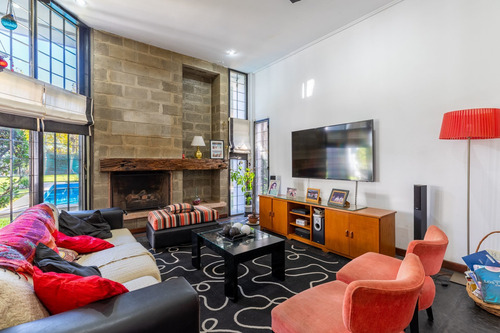 Casa De 3 Dormitorios Venta City Bell Entre Camino