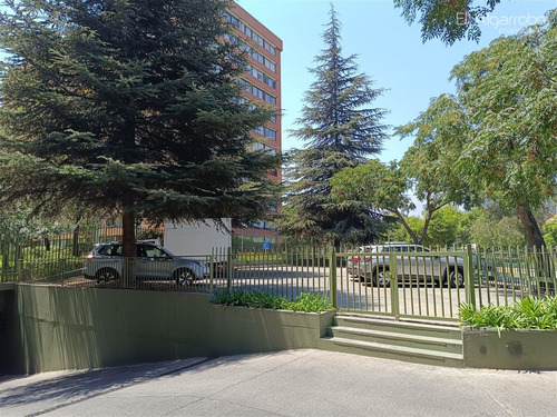 Impecable Dpto. En Condominio 3 Dorm Más Servicios, Vitacura