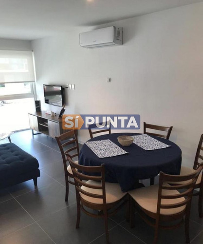 Imagen 1 de 4 de Apartamento En Alquiler Anual